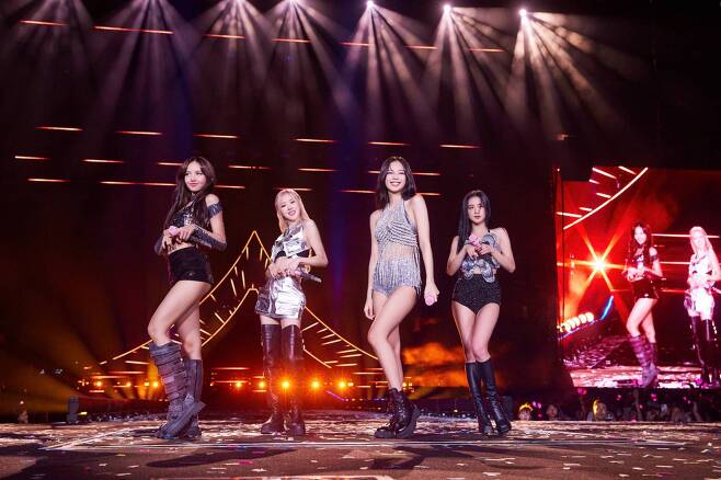 BLACKPINK Makes History as First Female Group at Gocheok Dome; TXT Continues Impressive Growth with Their Own Showcase